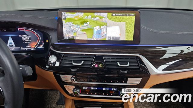 BMW 5 Series (G30) 520i Luxury 2023 — фото 15