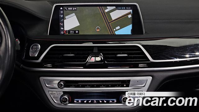 BMW 7 Series (G11) 740d xDrive M Sport 2018 — фото 14