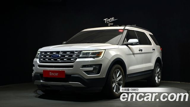 Ford Explorer 2.3 Limited 4WD 5th