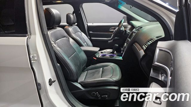 Ford Explorer 2.3 Limited 4WD 5th 2016 — фото 11