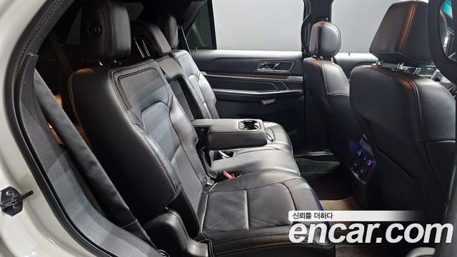 Ford Explorer 2.3 Limited 4WD 5th 2016 — фото 12