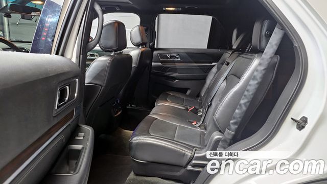Ford Explorer 2.3 Limited 4WD 5th 2016 — фото 13