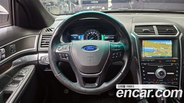 Ford Explorer 2.3 Limited 4WD 5th 2016 — фото 14
