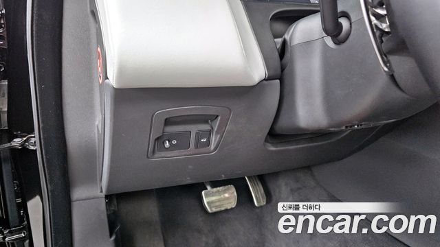 Land Rover Range Rover Velar 3.0 P400 Dynamic HSE 2025 — фото 16