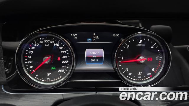 Mercedes-Benz E-Class (W213) E220d Cabriolet 2019 — фото 8