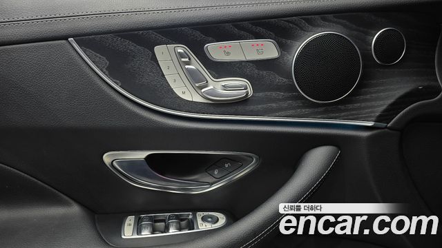 Mercedes-Benz E-Class (W213) E220d Cabriolet 2019 — фото 23