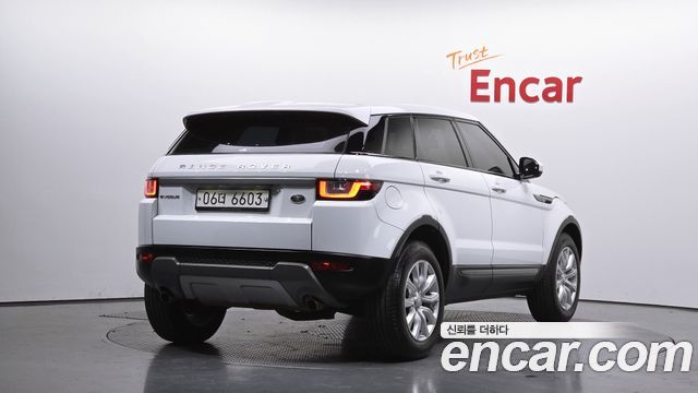 Land Rover Range Rover Evoque 2.0 TD4 SE 2018 — фото 2