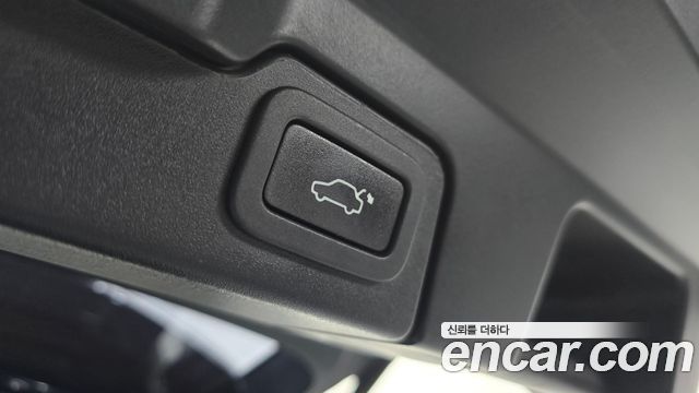 Land Rover Range Rover Evoque 2.0 TD4 SE 2018 — фото 20