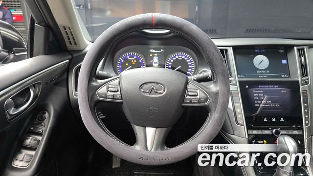 Infiniti Q50 2.2d Premium 2015 — фото 18
