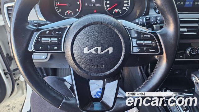 Kia Seltos Diesel 1.6 2WD Trendy 2022 — фото 16