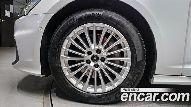 Audi A6 (C8) 45 TFSI Quattro Premium 2021 — фото 5