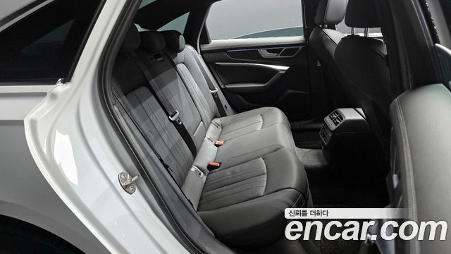 Audi A6 (C8) 45 TFSI Quattro Premium 2021 — фото 12