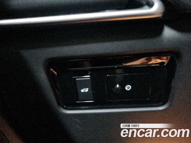Jaguar F-PACE 20d Prestige 2018 — фото 18