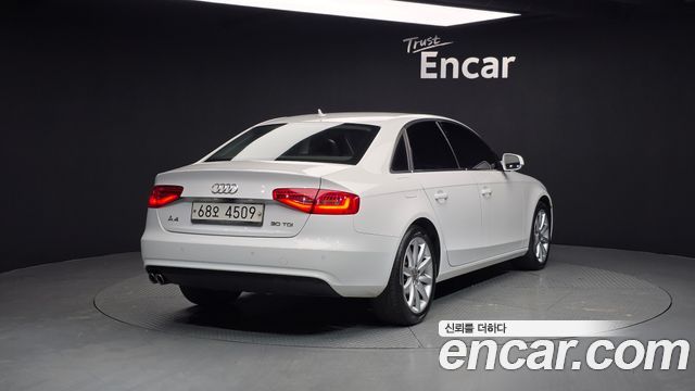 Audi A4 30 TDI Dynamic B8 2015 — фото 2