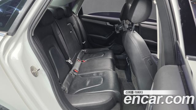 Audi A4 30 TDI Dynamic B8 2015 — фото 12