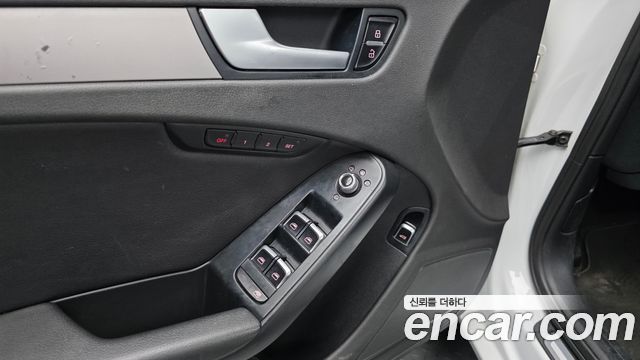 Audi A4 30 TDI Dynamic B8 2015 — фото 17