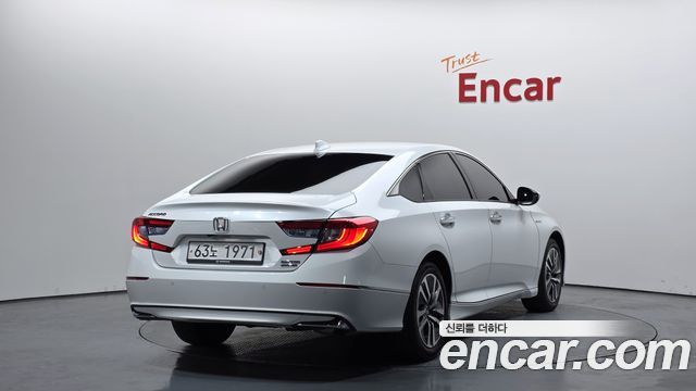 Honda Accord (X) 2.0 Hybrid Touring 2019 — фото 2