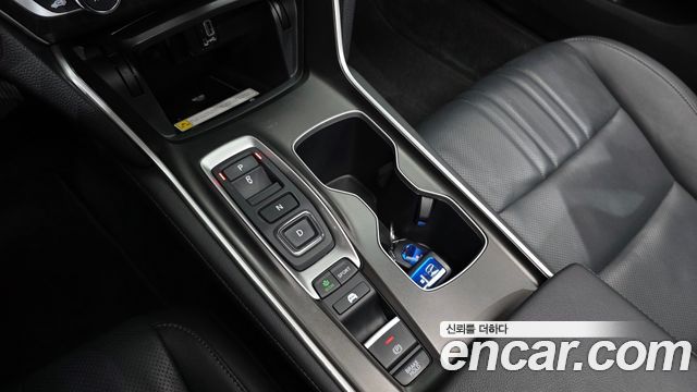 Honda Accord (X) 2.0 Hybrid Touring 2019 — фото 9