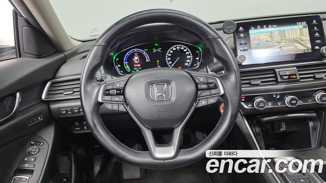 Honda Accord (X) 2.0 Hybrid Touring 2019 — фото 13