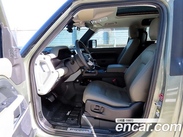 Land Rover Defender (L663) 90 D250 SE 2022 — фото 5