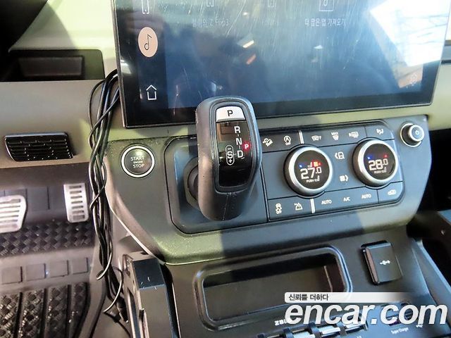 Land Rover Defender (L663) 90 D250 SE 2022 — фото 10