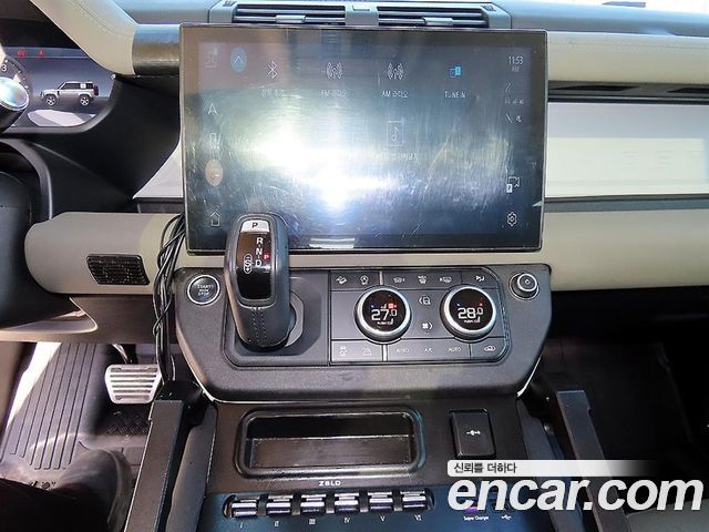 Land Rover Defender (L663) 90 D250 SE 2022 — фото 16