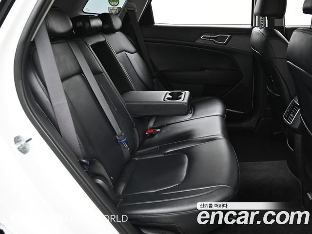 Kia Sportage (V) Diesel 2.0 2WD Prestige 2023 — фото 16