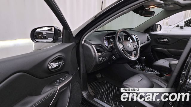 Jeep Cherokee (KL) 2.4 Limited AWD 2021 — фото 10