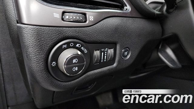 Jeep Cherokee (KL) 2.4 Limited AWD 2021 — фото 16
