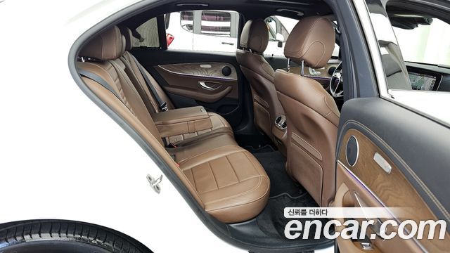 Mercedes-Benz E-Class (W213) E250 Exclusive 2021 — фото 12