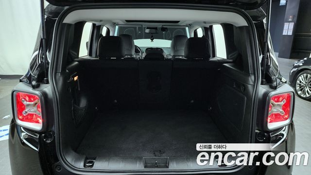 Jeep Renegade 2.0 Diesel Limited AWD 2018 — фото 20