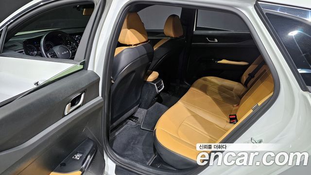 Kia K5 Hybrid (III) Trendy 2022 — фото 11