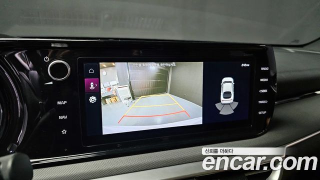 Kia K5 Hybrid (III) Trendy 2022 — фото 17
