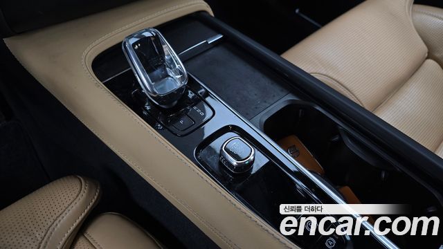 Volvo XC90 (II) T8 Ultimate Bright Hybrid 2023 — фото 9