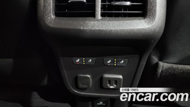 Chevrolet Next Equinox 4WD Premier 2022 — фото 18