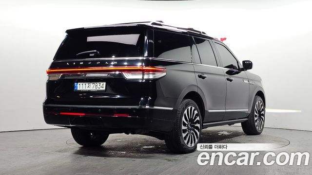 Lincoln Navigator (IV) 3.5L Black Label 2023 — фото 2