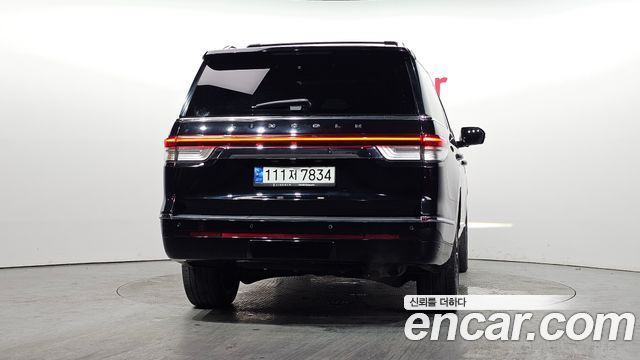 Lincoln Navigator (IV) 3.5L Black Label 2023 — фото 4