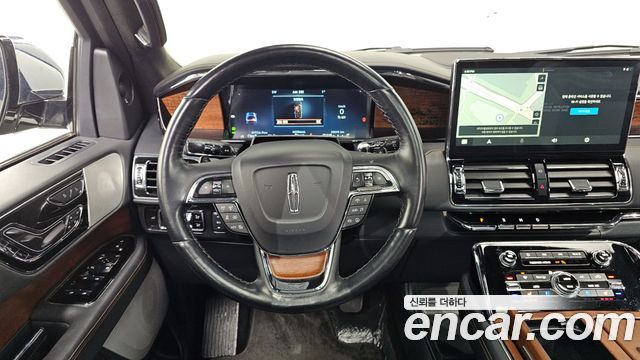 Lincoln Navigator (IV) 3.5L Black Label 2023 — фото 13