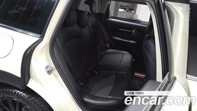 MINI Cooper Clubman High 2nd 2021 — фото 12
