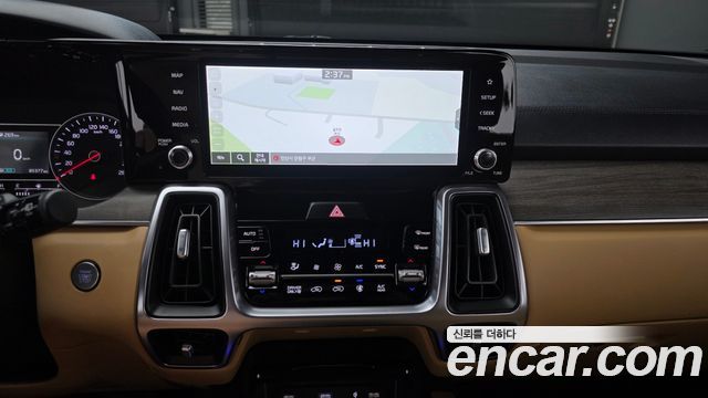 Kia Sorento (IV) HEV 1.6 4WD Prestige 2023 — фото 17