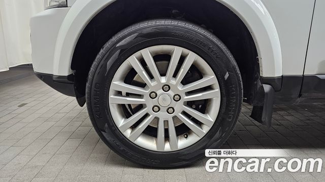 Land Rover Discovery 4 3.0 SDV6 HSE 2014 — фото 5