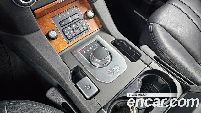 Land Rover Discovery 4 3.0 SDV6 HSE 2014 — фото 9