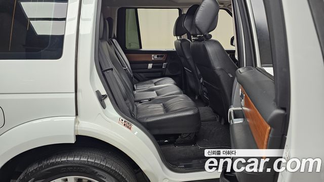 Land Rover Discovery 4 3.0 SDV6 HSE 2014 — фото 12
