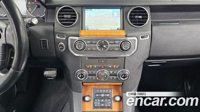 Land Rover Discovery 4 3.0 SDV6 HSE 2014 — фото 15