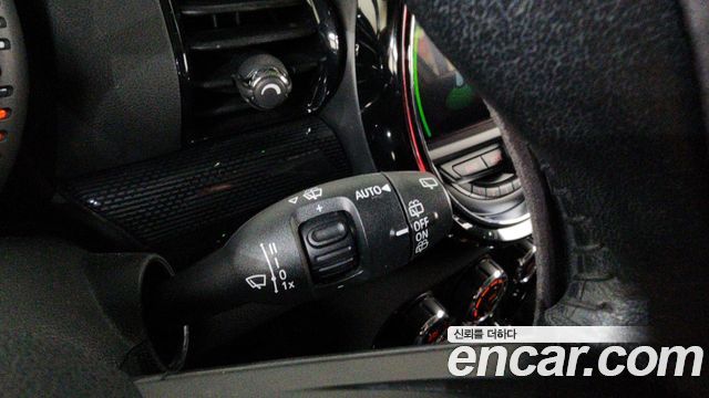 MINI Cooper D Clubman High 2nd 2018 — фото 16