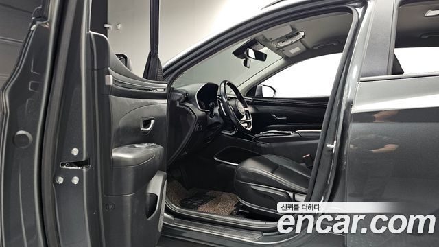 Hyundai Tucson (NX4) Gasoline 1.6 Turbo 4WD Premium 2023 — фото 10