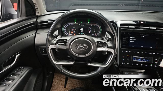 Hyundai Tucson (NX4) Gasoline 1.6 Turbo 4WD Premium 2023 — фото 13