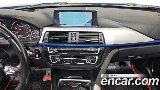 BMW 3 Series (F30) 320d Touring M Performence 2015 — фото 15