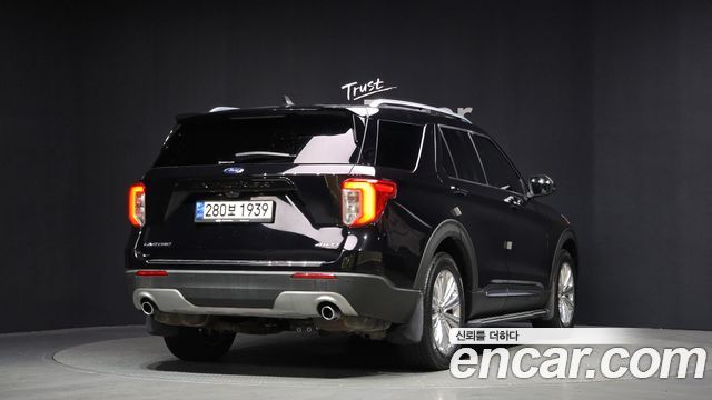 Ford Explorer (VI) 2.3 LimIted 4WD 2021 — фото 2