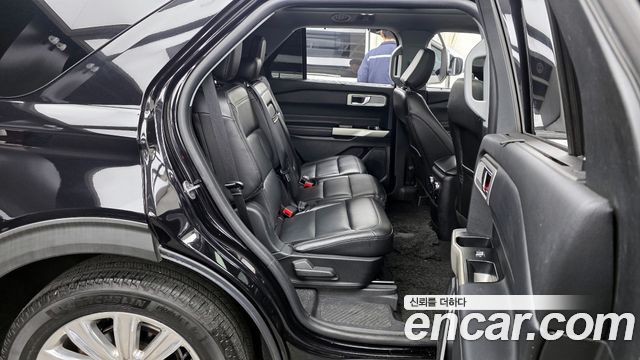 Ford Explorer (VI) 2.3 LimIted 4WD 2021 — фото 12